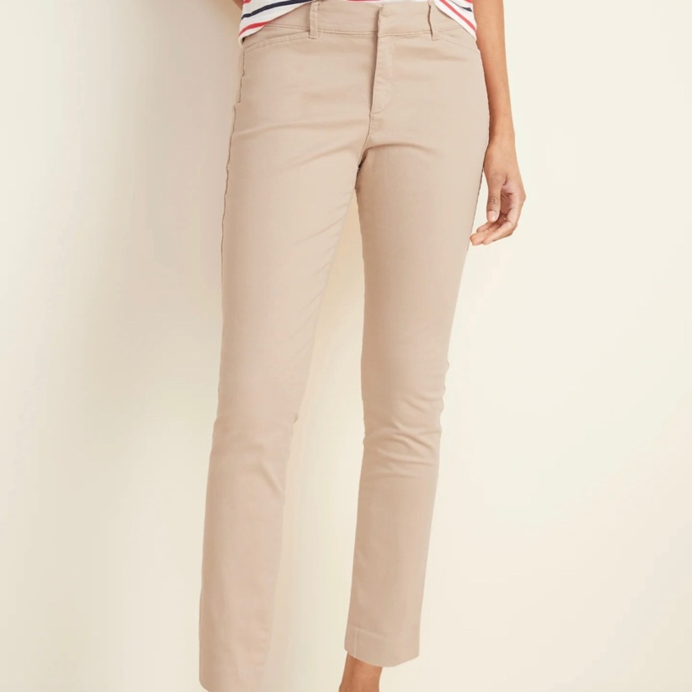 Old Navy Khaki Pixie Pants size 16 regular